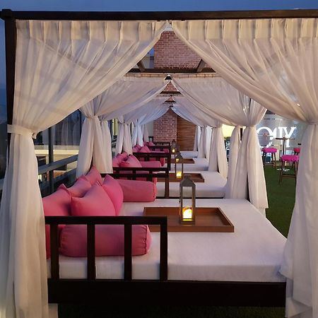 Hotel Ambassador By Ace Hotels Катманду Экстерьер фото