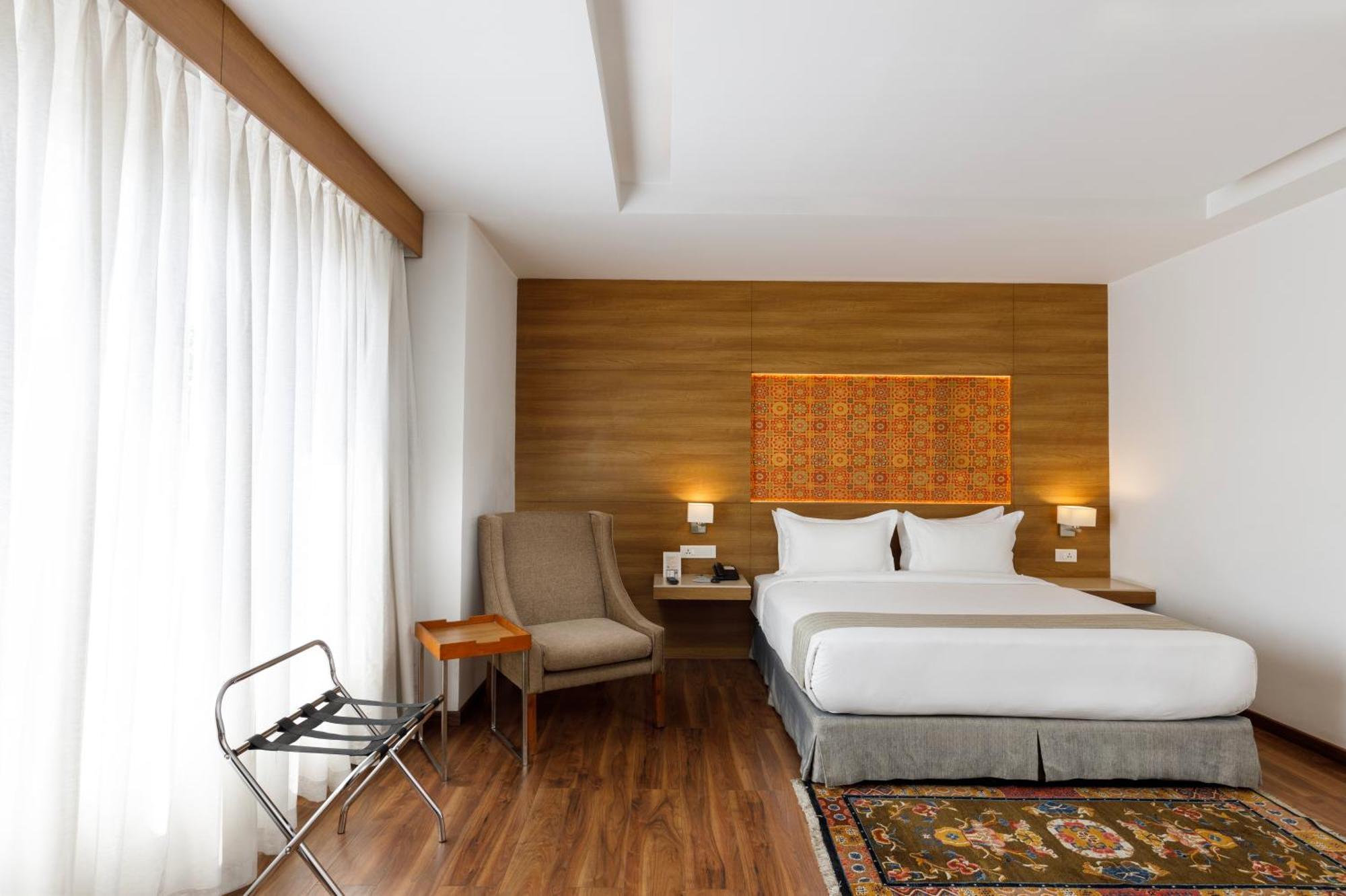 Hotel Ambassador By Ace Hotels Катманду Экстерьер фото