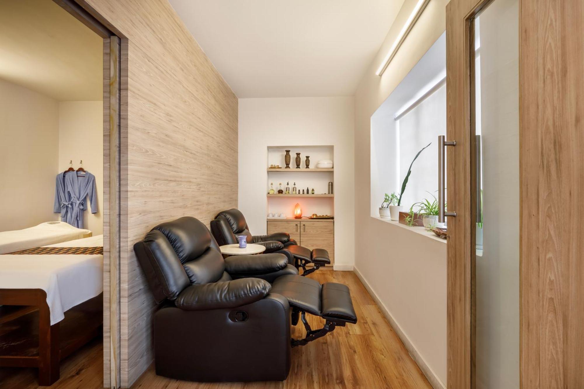 Hotel Ambassador By Ace Hotels Катманду Экстерьер фото