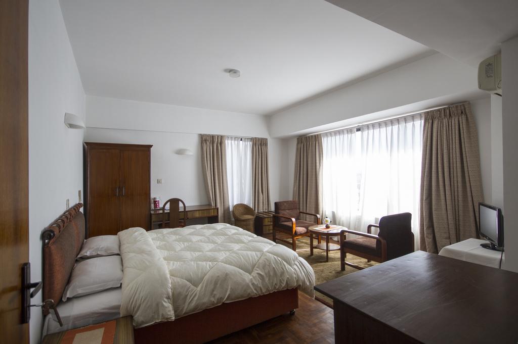 Hotel Ambassador By Ace Hotels Катманду Экстерьер фото